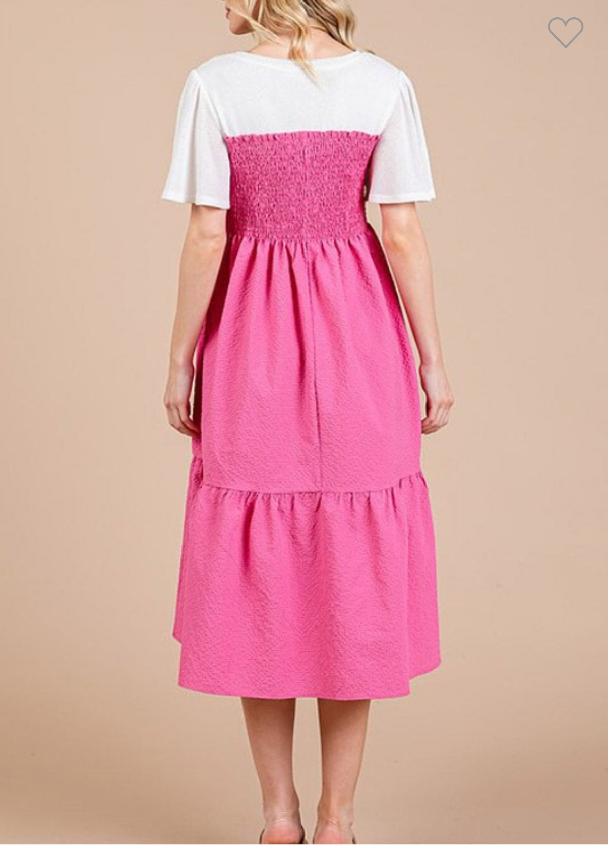 Vestido Midi "Pink Blossom" con Top Smock y Falda Escalonada.