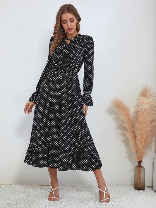 Midi vintage de lunares con cuello V y manga larga